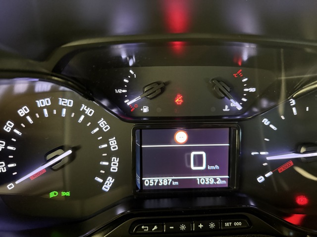 Citroën Berlingo BlueHDi 100 CV Talla M (2020) interior