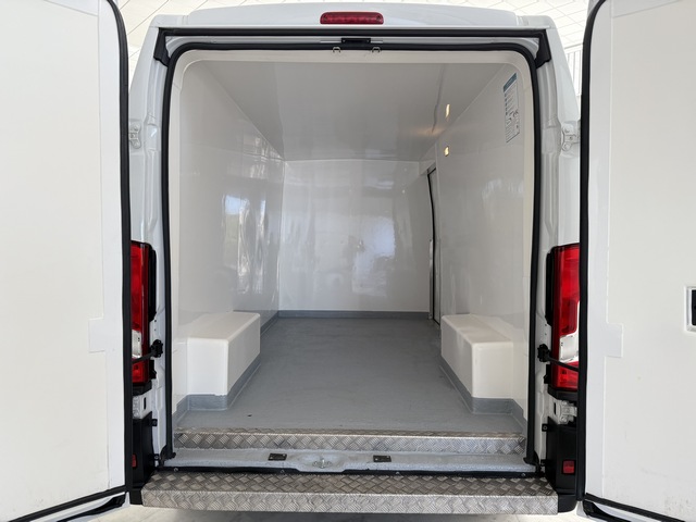 Citroën Jumper 2.0 HDi 140 CV L3H2 Isotermo zona de carga