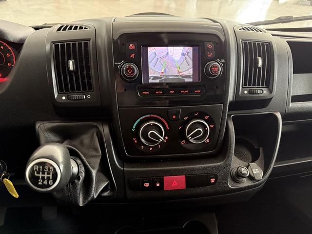 Citroën Jumper 35 L4H3 Heavy HDi 150 interior