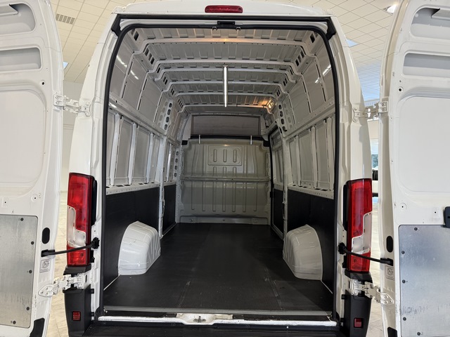 Citroën Jumper 35 L4H3 Heavy HDi 150 interior trasero
