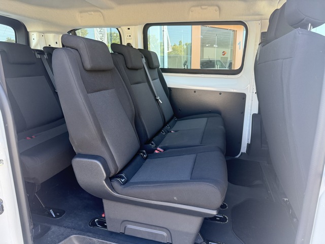 Peugeot Expert 1.5 BlueHDi 120 CV 9 Plazas interior 1