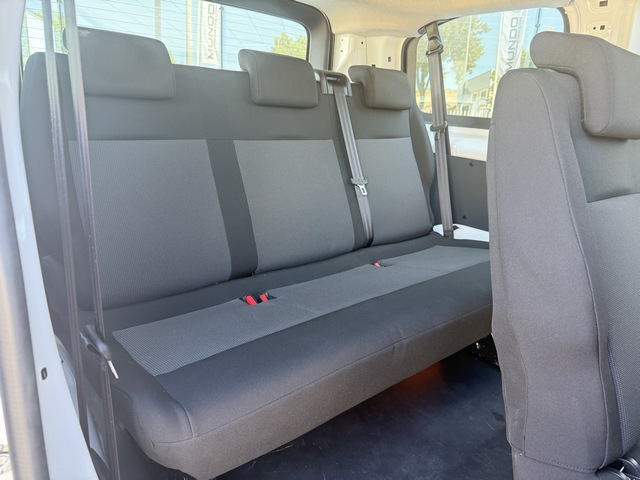 eugeot Expert 1.5 BlueHDi 120 CV 9 Plazas interior 2