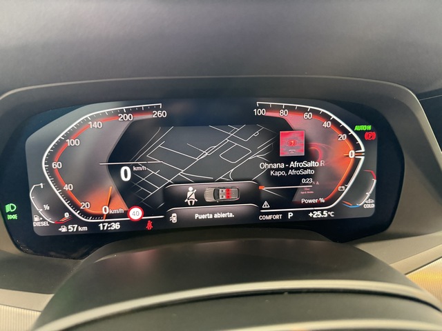Vehiculo Seminuevo BMW X5 XDrive 25 pantalla 3