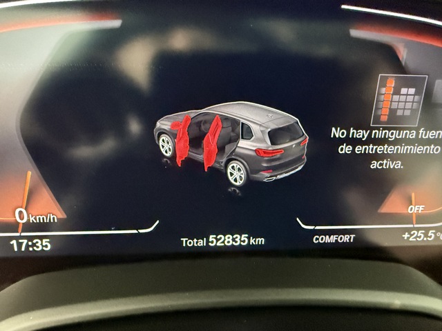 Vehiculo Seminuevo BMW X5 XDrive 25 pantalla