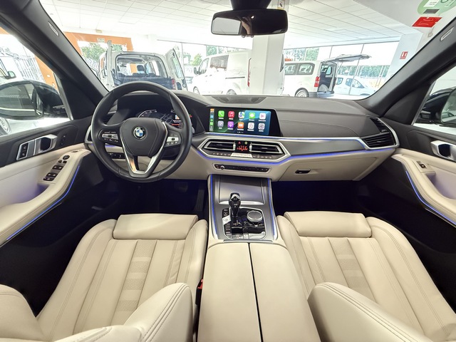 Vehiculo Seminuevo BMW X5 XDrive 25 volante