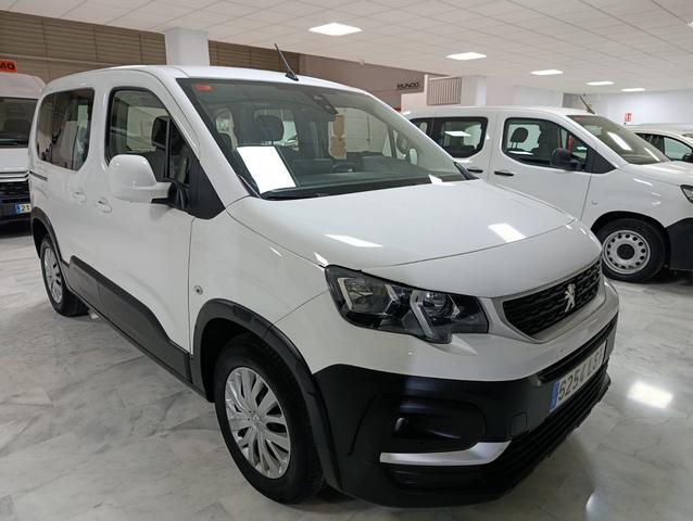 Furgoneta Peugeot Rifter Standard BlueHDi seminueva exposicion