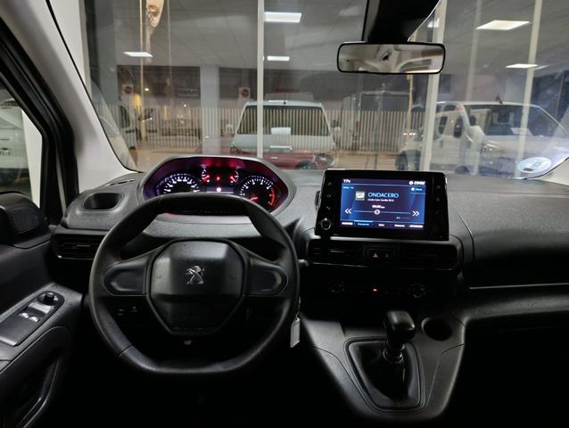 Furgoneta Peugeot Rifter Standard BlueHDi seminueva zona del conductor