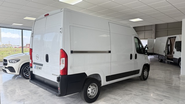 OPEL MOVANO L2H2 parte trasera