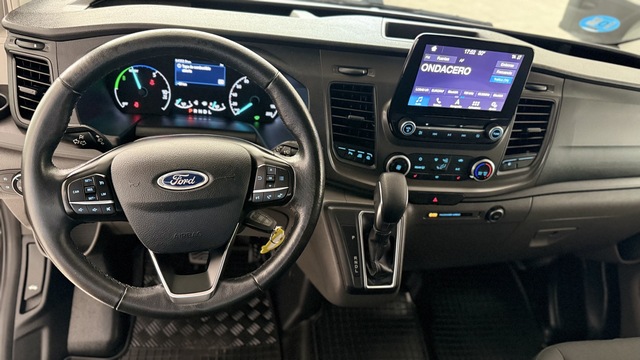 Ford Transit Custom 8 Plazas Hibrida volante