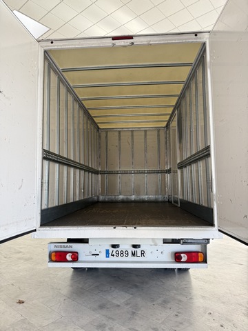 Nissan Interstar Caja Paquetera de segunda mano con el interior reformado