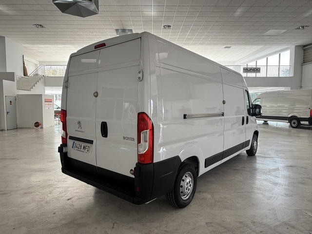 Peugeot Boxer · 3.5 L3 H2 BHDI 103kW (140CV) parte trasera furgoneta seminueva