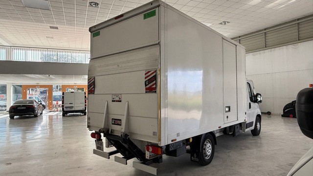 parte trasera de la furgoneta de segunda mano en sevilla Citroën Jumper · 435 Heavy BHDI 103kW